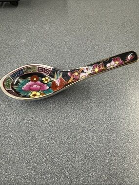 Vintage 1960s Floral Porcelain Chinese Soup Spoon